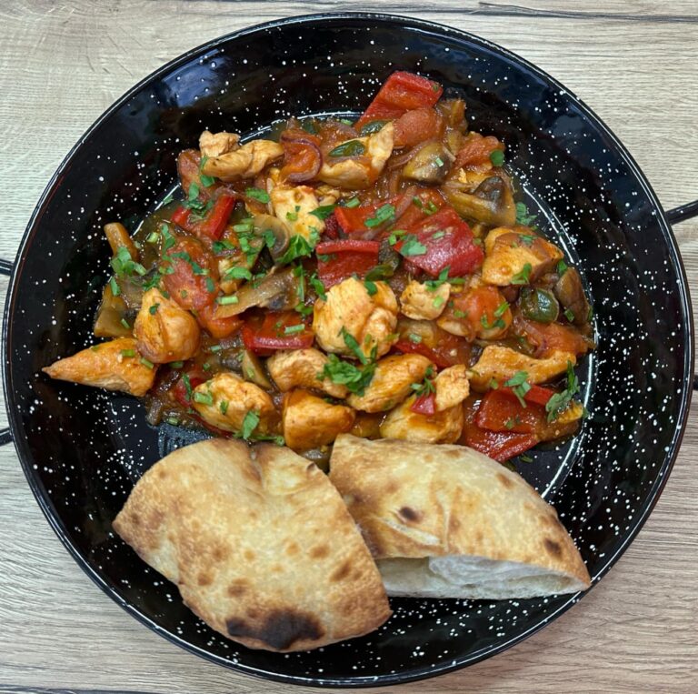 Tigaie picanta de pui cu legume